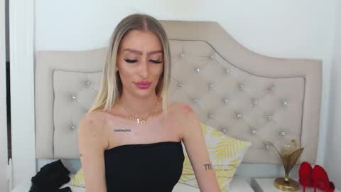 Snapshot of kissnatalie chatting on 01-11-26, 12:32 Natalie online show from 01-11-26, 12:32