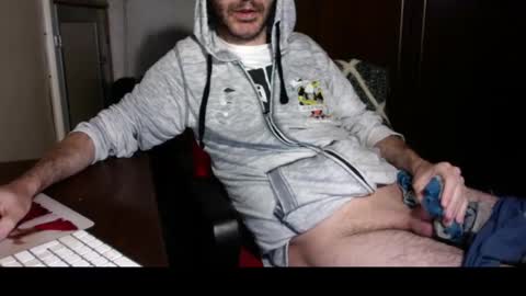 Snapshot of kissofbanned1983 chatting on 09-09-25, 08:25 kissofbanned1983 online show from 09-09-25, 08:25