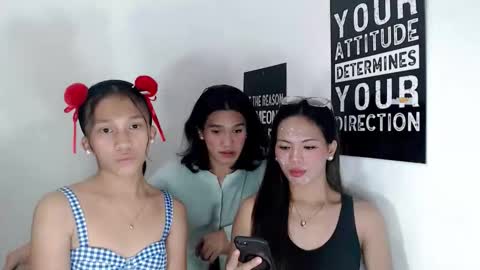 kissykittenx_ online show from 04-06-26, 05:52