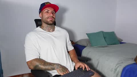 Snapshot of kite__ chatting on 02-03-25, 10:11 kite__ online show from 02-03-25, 10:11