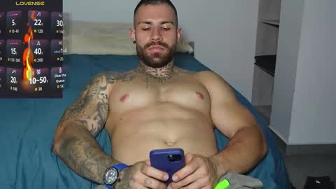 Snapshot of kite__ chatting on 11-27-25, 04:03 kite__ online show from 11-27-25, 04:03