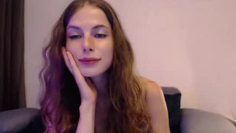 Snapshot of kitkatsweetspot chatting on 07-31-26, 04:28 kitkatsweetspot online show from 07-31-26, 04:28