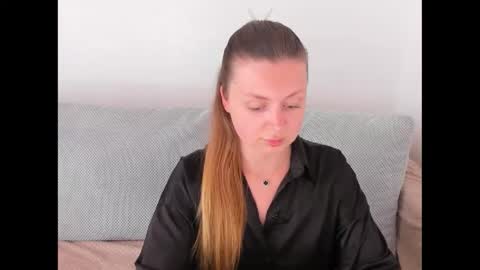 Snapshot of kitkatvel chatting on 05-25-26, 12:44 kitkatvel online show from 05-25-26, 12:44