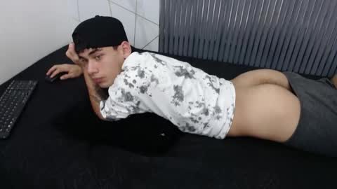 kitsune_44 online show from 04-17-26, 07:28