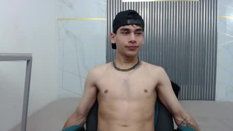 kitsune_44 online show from 04-18-26, 07:07