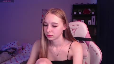 kitsuneyX online show from 05-18-26, 11:43