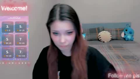 Snapshot of kitten_alisa chatting on 05-07-26, 11:54 Alissa online show from 05-07-26, 11:54