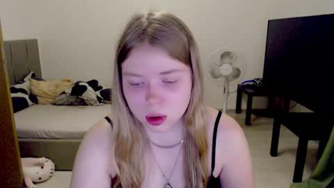 Jennyblonde and Emmabrunette online show from 11-03-25, 05:25