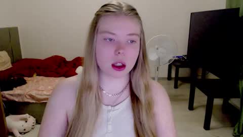 Jennyblonde and Emmabrunette online show from 01-07-26, 03:14