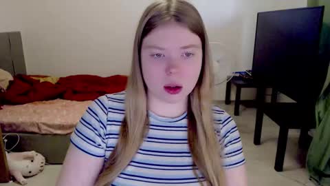 Jennyblonde and Emmabrunette online show from 01-16-26, 10:52