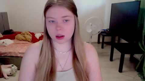 Jennyblonde and Emmabrunette online show from 02-02-26, 12:26