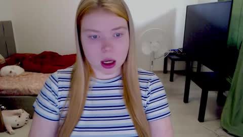 Jennyblonde and Emmabrunette online show from 02-04-26, 11:27