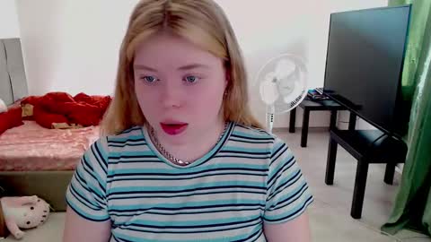 Jennyblonde and Emmabrunette online show from 02-23-26, 11:40