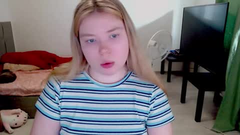 Jennyblonde and Emmabrunette online show from 02-24-26, 01:09