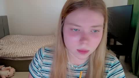 Jennyblonde and Emmabrunette online show from 07-18-26, 05:17