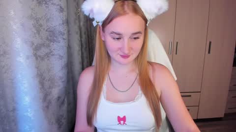 Snapshot of kitten_sun chatting on 12-22-24, 11:54 kitten_sun online show from 12-22-24, 11:54