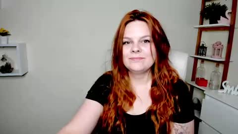 Snapshot of kittengingerxo chatting on 06-15-26, 05:42 Kitten online show from 06-15-26, 05:42