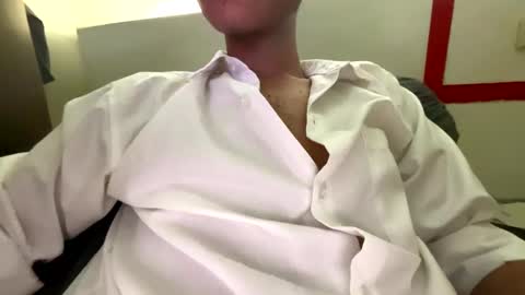 Snapshot of kitti1212 chatting on 12-19-24, 12:01 kitti1212 online show from 12-19-24, 12:01