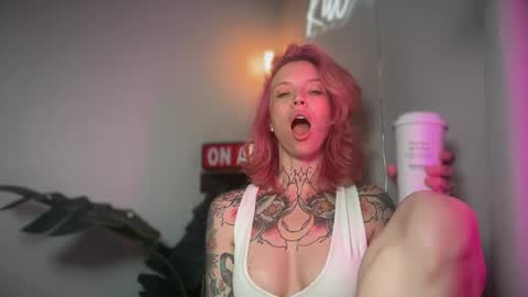 Snapshot of kittjones33 chatting on 07-12-26, 04:09 kittjones33 online show from 07-12-26, 04:09