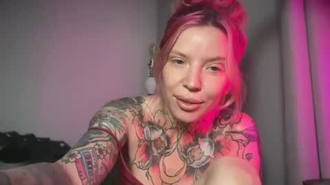 Snapshot of kittjones33 chatting on 07-13-26, 12:19 kittjones33 online show from 07-13-26, 12:19