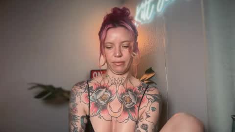 Snapshot of kittjones33 chatting on 07-15-26, 12:21 kittjones33 online show from 07-15-26, 12:21