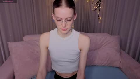 Snapshot of kitty__like18 chatting on 05-05-26, 01:02 Kitty online show from 05-05-26, 01:02