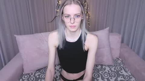 Snapshot of kitty__like18 chatting on 05-21-26, 12:50 Kitty online show from 05-21-26, 12:50