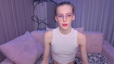Snapshot of kitty__like18 chatting on 06-09-26, 12:44 Kitty online show from 06-09-26, 12:44