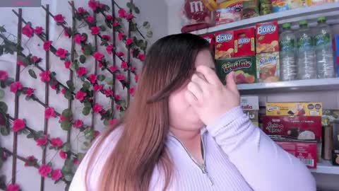 Snapshot of kitty__pinnk chatting on 05-20-26, 08:37 KAROL online show from 05-20-26, 08:37