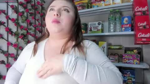 Snapshot of kitty__pinnk chatting on 05-27-26, 08:17 KAROL online show from 05-27-26, 08:17