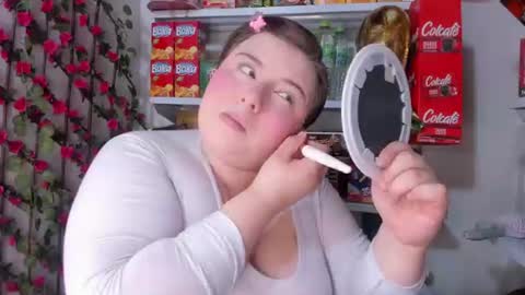 Snapshot of kitty__pinnk chatting on 06-19-26, 07:28 KAROL online show from 06-19-26, 07:28