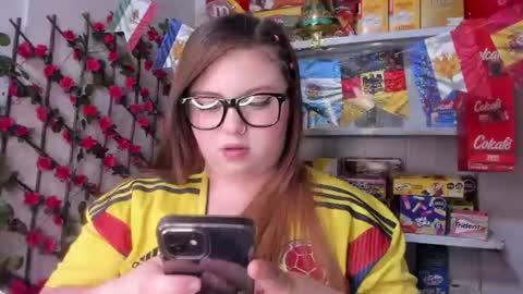Snapshot of kitty__pinnk chatting on 06-23-26, 07:12 KAROL online show from 06-23-26, 07:12