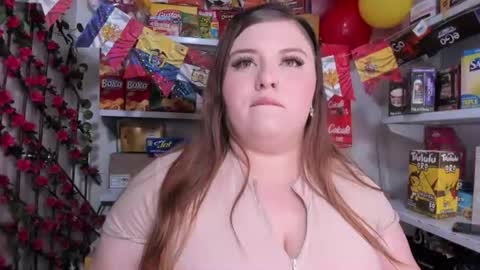 Snapshot of kitty__pinnk chatting on 06-24-26, 08:08 KAROL online show from 06-24-26, 08:08