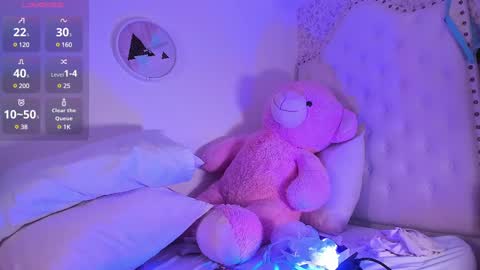 Kitty  online show from 02-25-25, 06:47