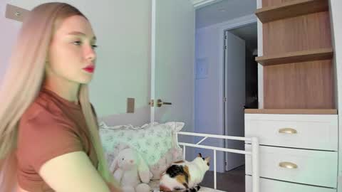 sophie online show from 02-19-26, 07:10