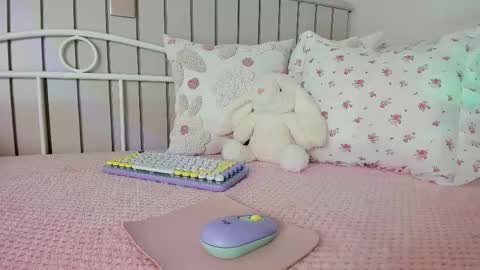 Snapshot of kitty__sophie chatting on 05-01-26, 07:07 sophie online show from 05-01-26, 07:07