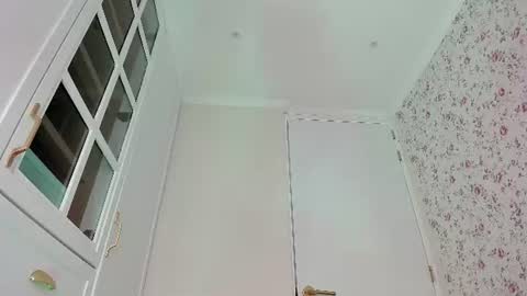 Snapshot of kitty__sophie chatting on 06-19-26, 07:50 sophie online show from 06-19-26, 07:50