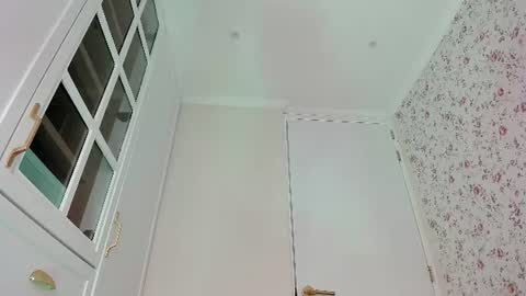 Snapshot of kitty__sophie chatting on 07-05-26, 05:31 sophie online show from 07-05-26, 05:31