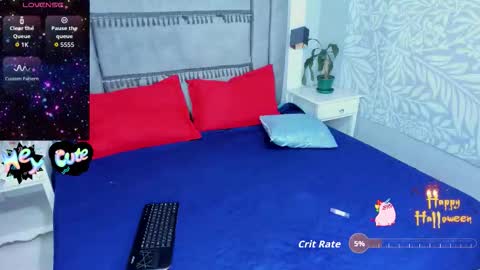 Snapshot of kitty_ass__ chatting on 10-29-25, 08:43 kitty_ass__ online show from 10-29-25, 08:43