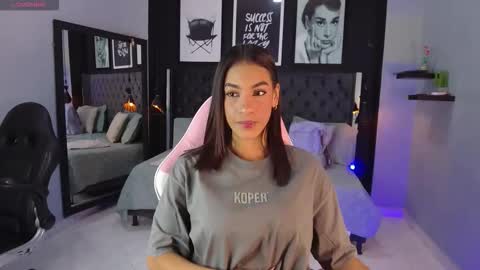 Snapshot of kitty_collins_ chatting on 12-14-25, 11:37 Kitty online show from 12-14-25, 11:37