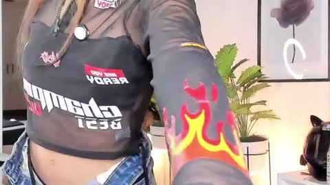 kitty online show from 05-05-26, 10:40