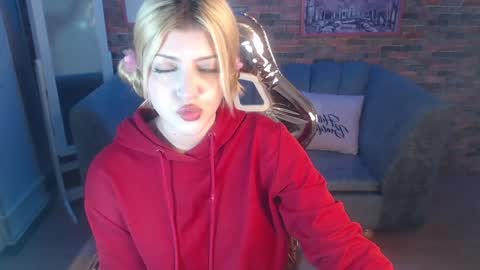 Snapshot of kitty_fox_b chatting on 12-19-24, 06:56 kitty_fox_b online show from 12-19-24, 06:56