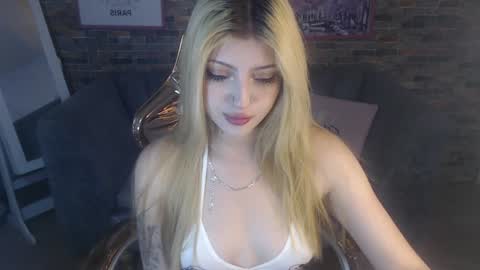 Snapshot of kitty_fox_b chatting on 01-18-25, 12:36 kitty_fox_b online show from 01-18-25, 12:36