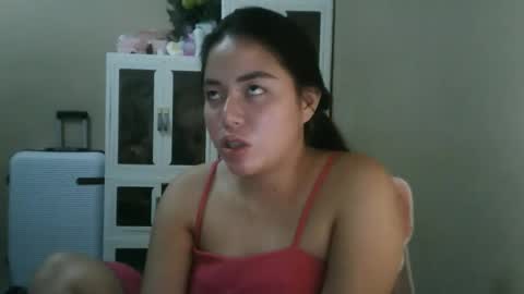 Snapshot of kitty_fussy chatting on 11-03-25, 03:35 kitty_fussy online show from 11-03-25, 03:35