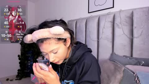 Snapshot of kitty_gang chatting on 01-31-25, 02:37 Camila online show from 01-31-25, 02:37