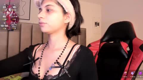 Snapshot of kitty_gang chatting on 02-25-25, 02:36 Camila online show from 02-25-25, 02:36