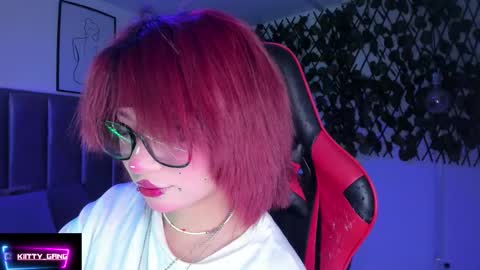 Snapshot of kitty_gang chatting on 10-02-25, 02:29 Camila online show from 10-02-25, 02:29
