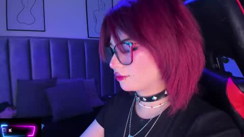 Snapshot of kitty_gang chatting on 10-04-25, 02:53 Camila online show from 10-04-25, 02:53