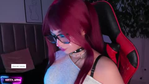 Snapshot of kitty_gang chatting on 10-07-25, 02:31 Camila online show from 10-07-25, 02:31