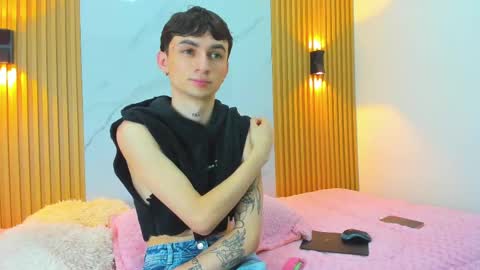 Snapshot of kitty_gill chatting on 12-28-24, 05:35 kitty_gill online show from 12-28-24, 05:35
